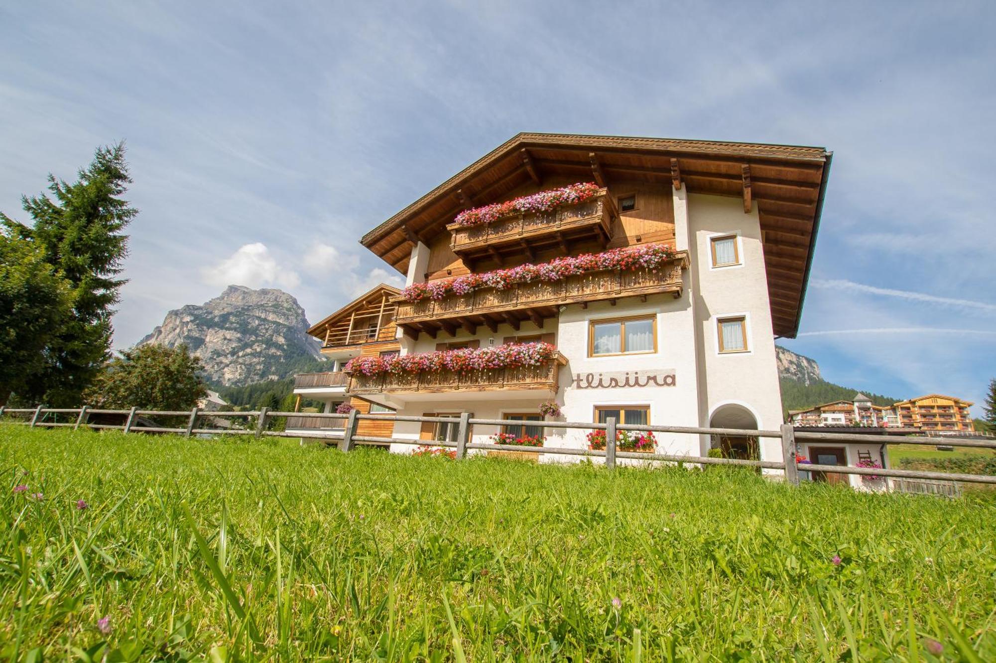 Dolomitdreams Ξενοδοχείο La Villa  Εξωτερικό φωτογραφία